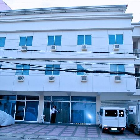 Cebu Fiesta Business Suites Екстер'єр фото